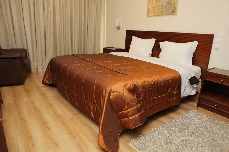 Petrus Hotel تشافيس المظهر الخارجي الصورة